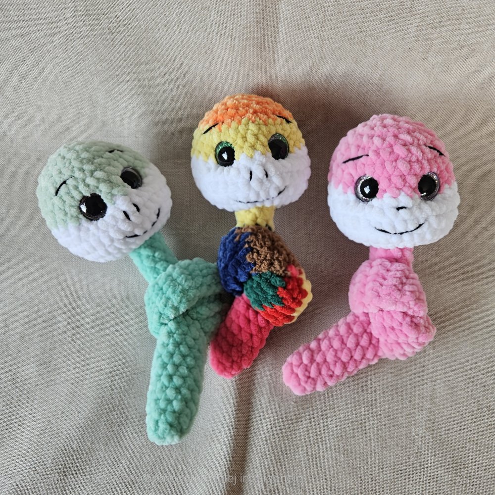 Hačkovany červík, hadik