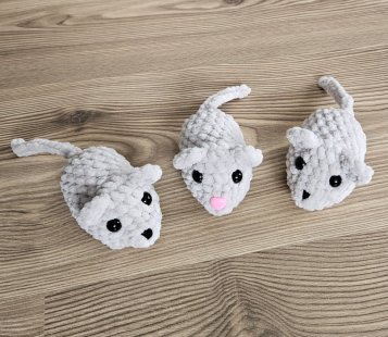 Hačkovany mini myš