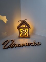 Drevená dekoračný sviticý domeček