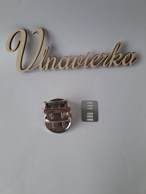 Zapinani na kabelku30*31mm strieborna