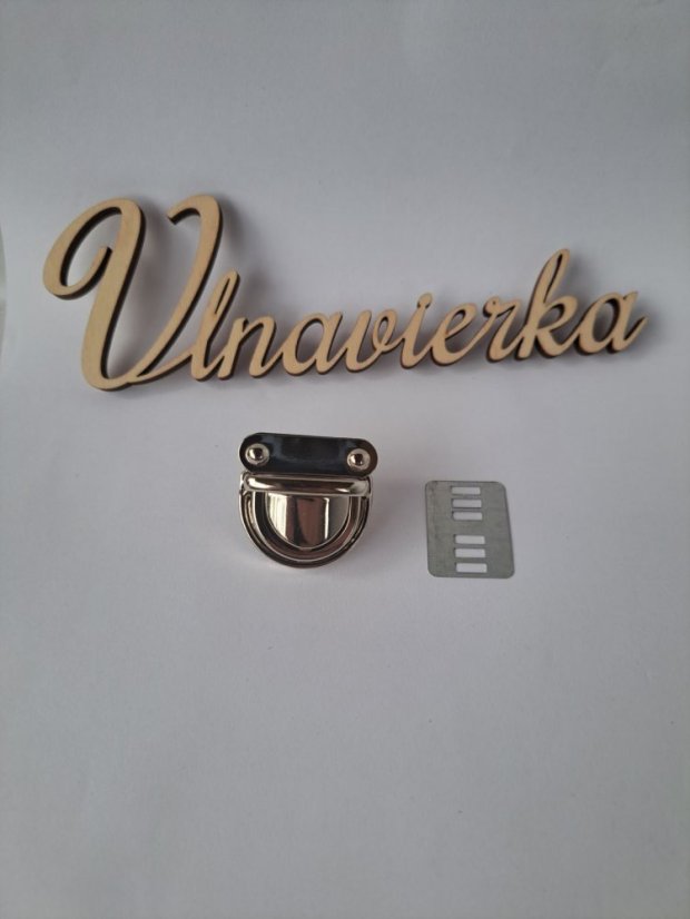 Zapinani na kabelku30*31mm strieborna