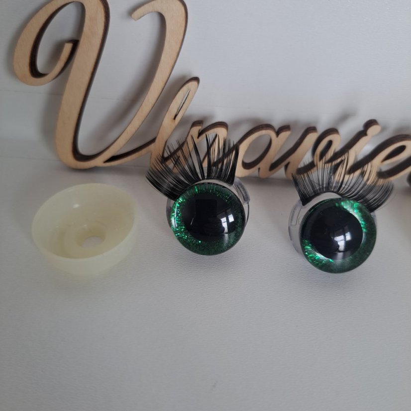 Bezpečnostní třpytivé oči s řasami 20mm zelená